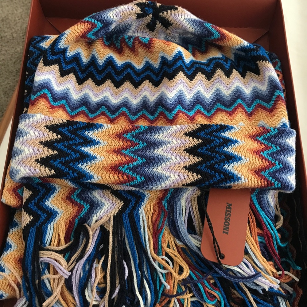 Missoni Scarf & Hat View 5